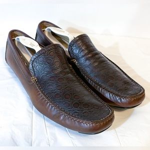 Salvatore Ferragamo Gancini Embossed driving shoes brown 9D Italy